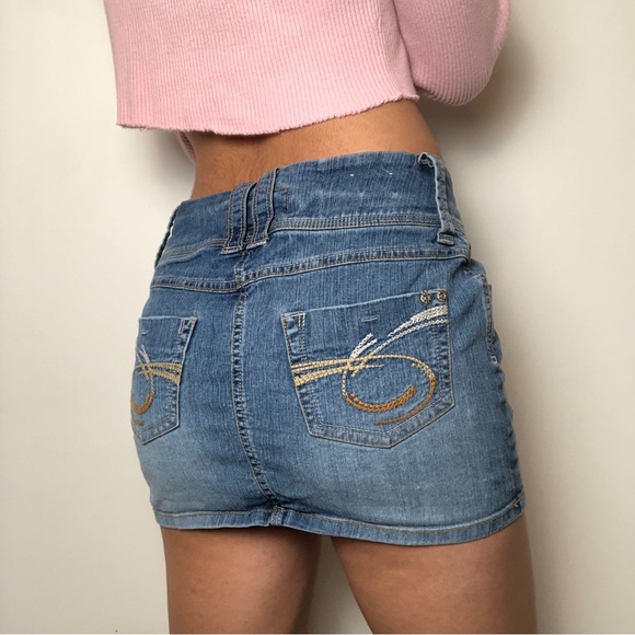 Y2K Wide Belt Button Mini Denim Skirt! - Picture 3 of 6